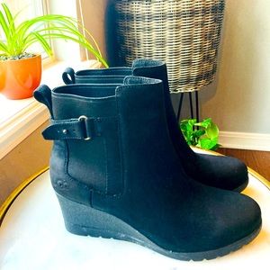 Women’s Black Wedge Ugg Boots, size 7.5.